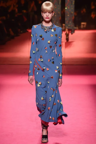 Look 9